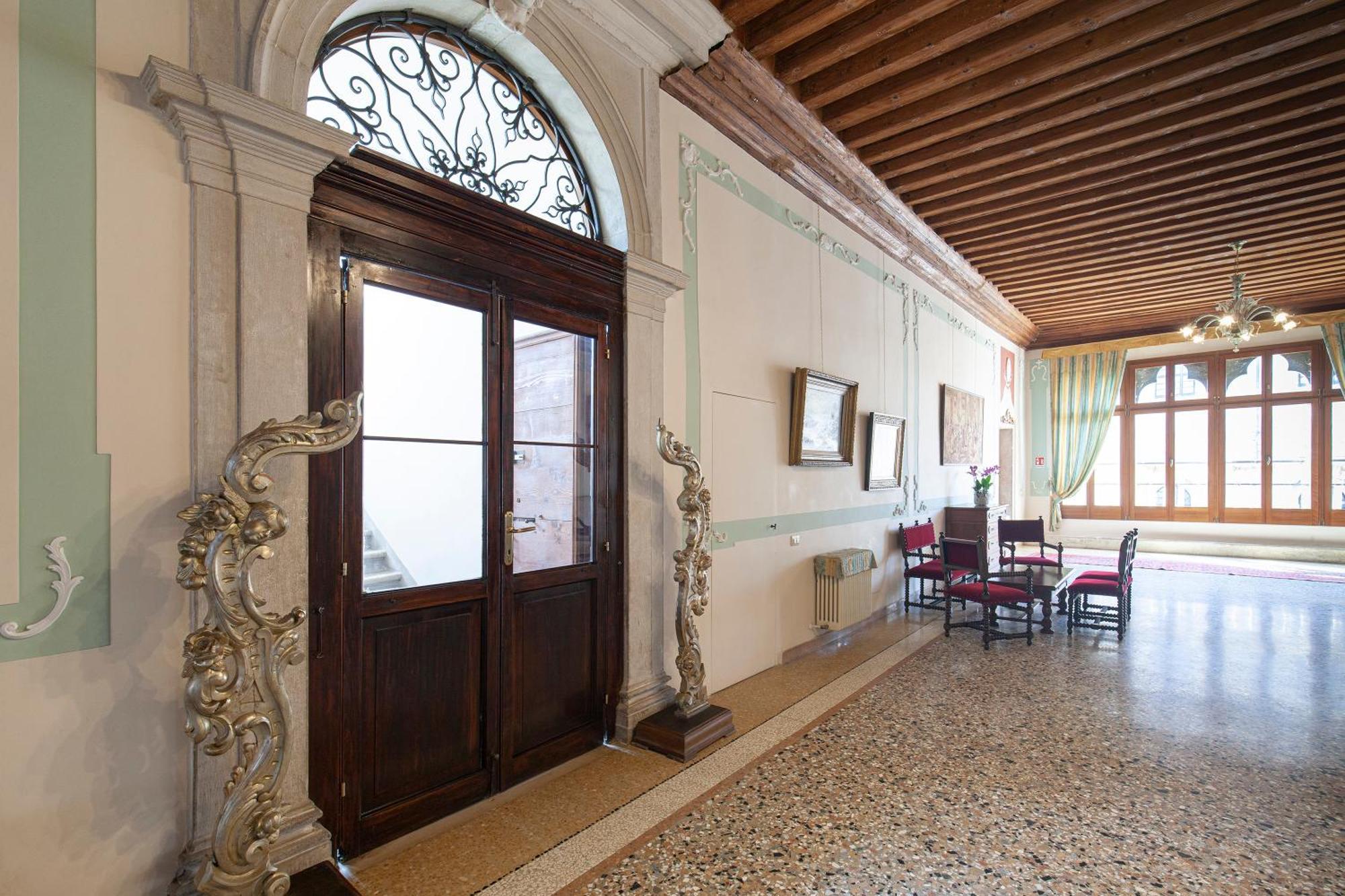 Luxury Apartment Pesaro Papafava 베니스 외부 사진