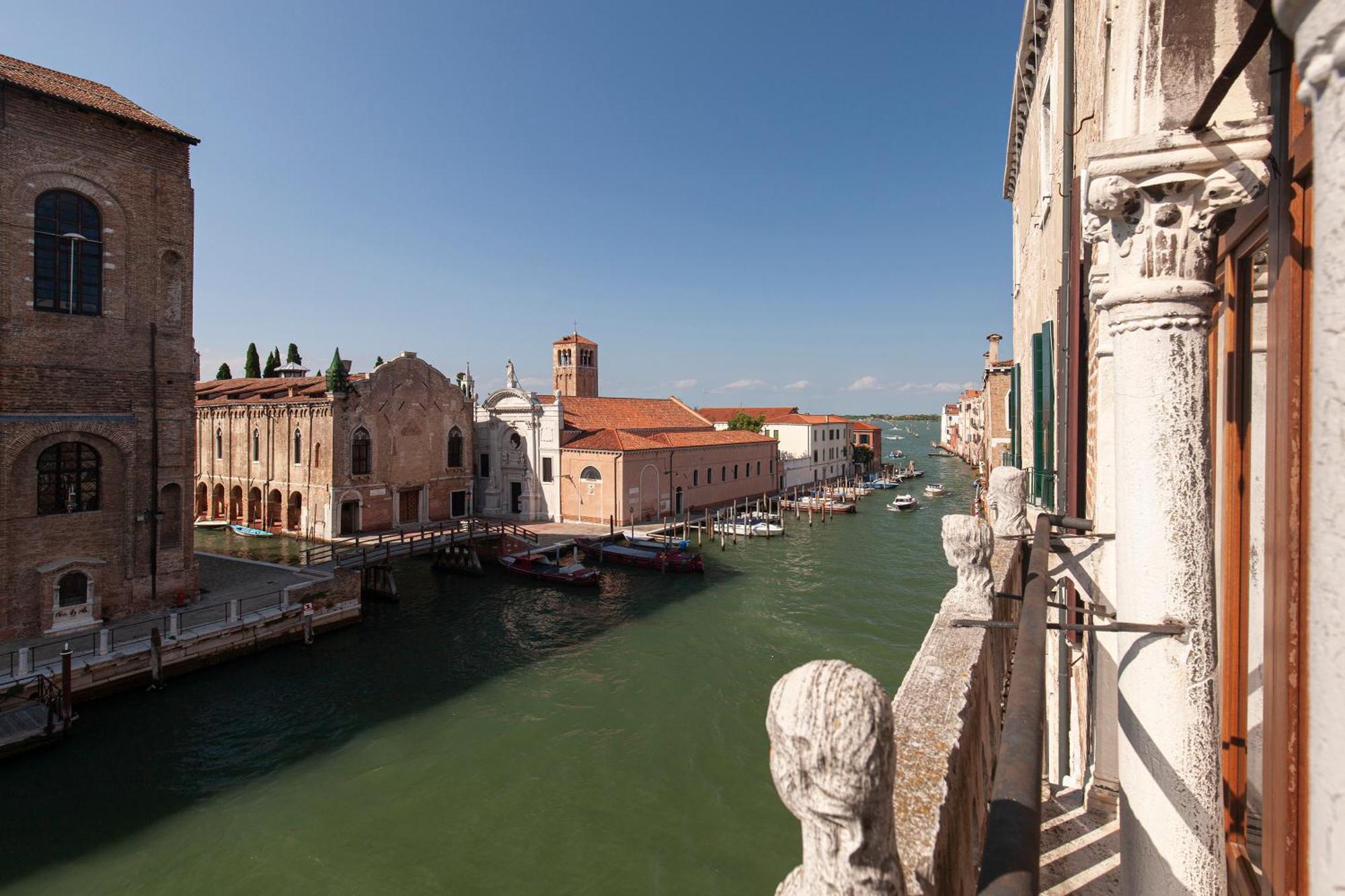 Luxury Apartment Pesaro Papafava 베니스 외부 사진